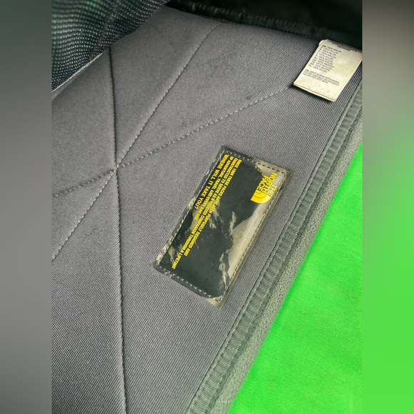 The North Face Black and Green Men's Unisex Backpack - Picture 6 of 12